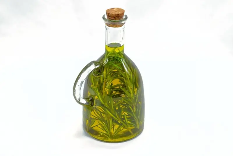 Rosemary Oil Home Remedies for Hair & Skin – بال اور جلد کے مسائل کے لیے روزمیری آئل کے گھریلو ٹوٹکے | Balo aur Jild ke Masail ke Liye Rosemary Oil ke Gharelu Totkay